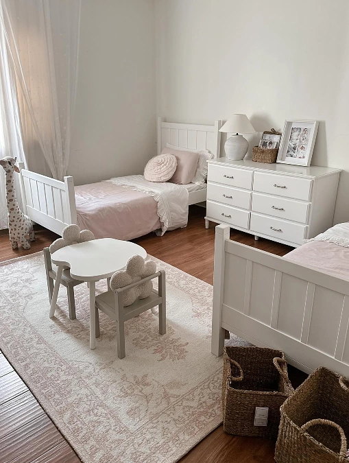 Soft Twin Room With Basket Storage