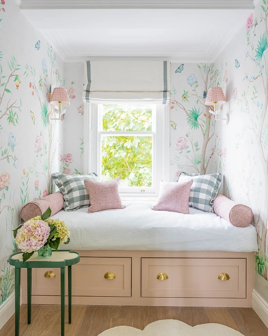 Window Daybed With Drawer Storage