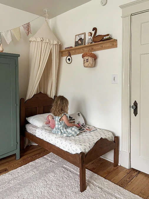 Slim Vintage Bed With Wall Peg Shelf