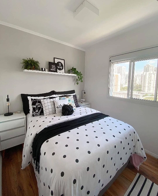 High Contrast Decor