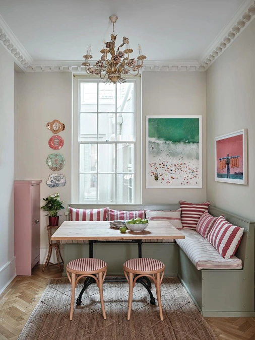 Corner Dining Nook With Bench Seating