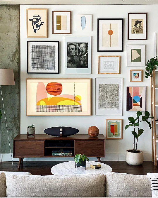 Small Apartment Wall Decor Ideas That Add Personality