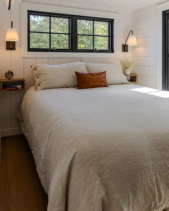Minimal Main-Floor Bedroom