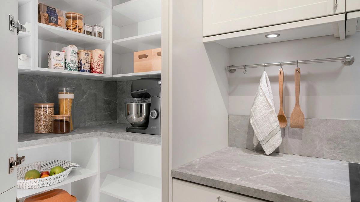 16 RV Pantry Ideas That Stay Organized on the Road