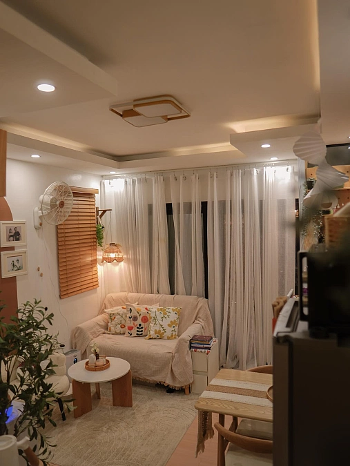 Warm Cream Living Room Layers